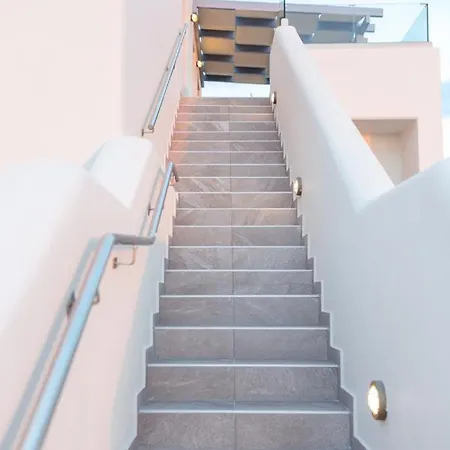 Luxe Maroussi Villa