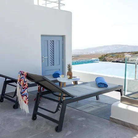 Luxe Maroussi * Pyrgos Kallistis