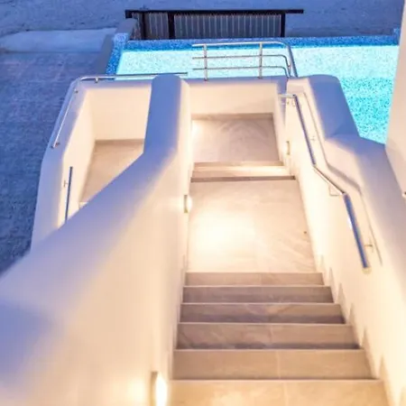 Luxe Maroussi Вилла